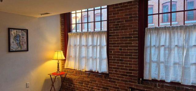 470 Silver St Apt 206, Manchester, NH 03103