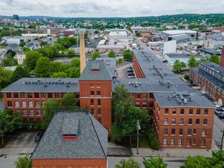 470 Silver St Apt 206, Manchester, NH 03103