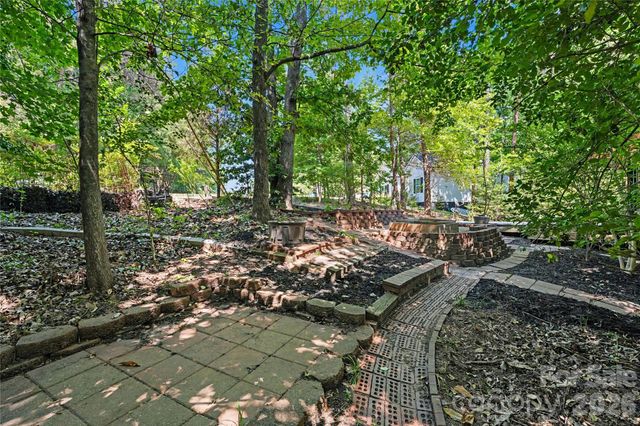 241 Spring Shore Road, Statesville, NC 28677