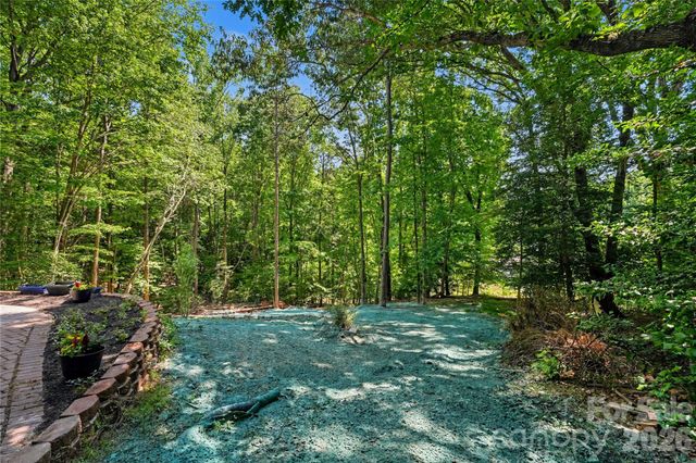241 Spring Shore Road, Statesville, NC 28677