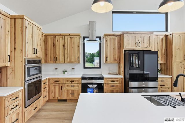2390 Cambridge Drive, Plattsmouth, NE 68048