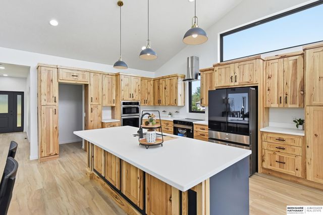 2390 Cambridge Drive, Plattsmouth, NE 68048