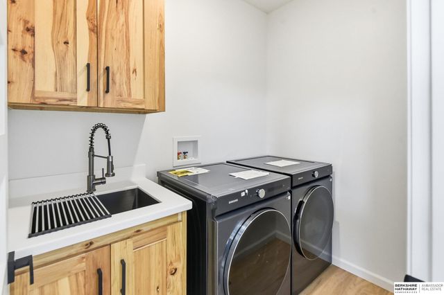2390 Cambridge Drive, Plattsmouth, NE 68048