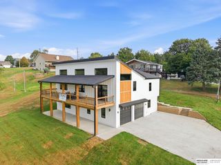 2390 Cambridge Drive, Plattsmouth, NE 68048