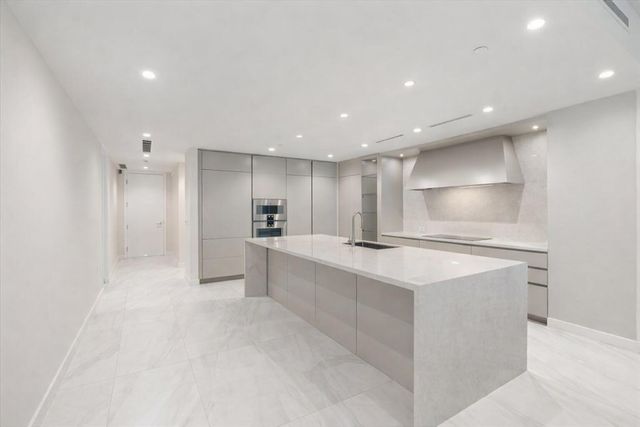 200 SE Mizner Boulevard 810, Boca Raton, FL 33432