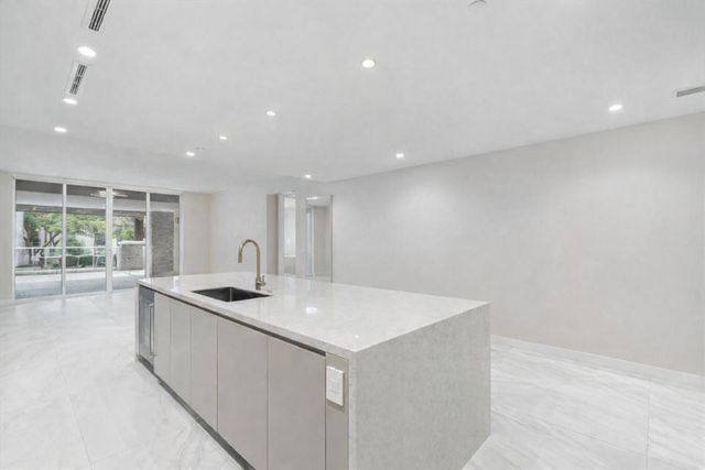 200 SE Mizner Boulevard 810, Boca Raton, FL 33432