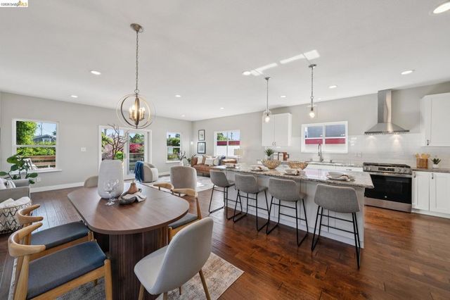 969 63Rd St, Oakland, CA 94608