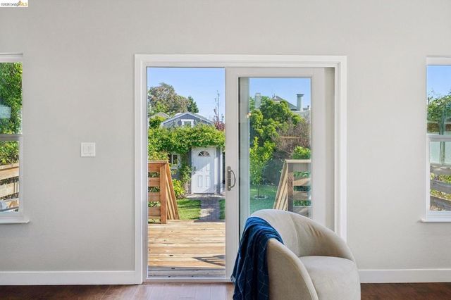 969 63Rd St, Oakland, CA 94608