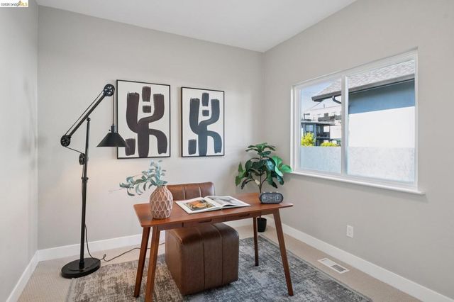 969 63Rd St, Oakland, CA 94608