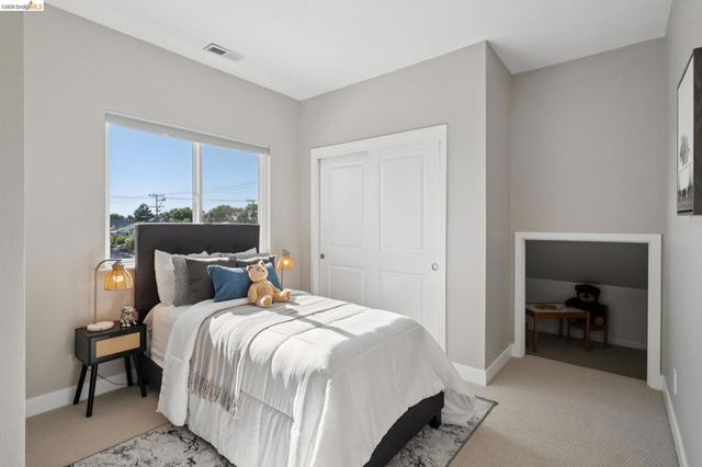 969 63Rd St, Oakland, CA 94608