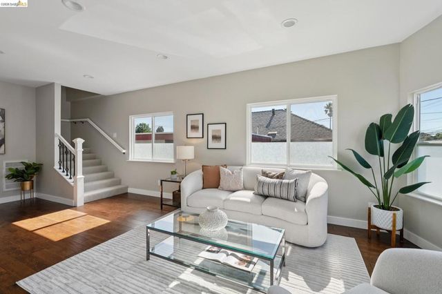 969 63Rd St, Oakland, CA 94608