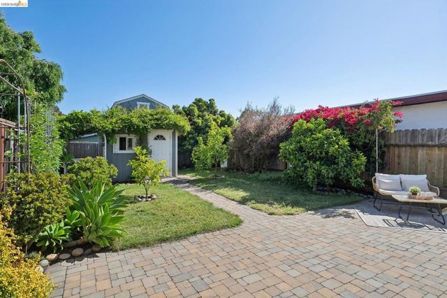 969 63Rd St, Oakland, CA 94608