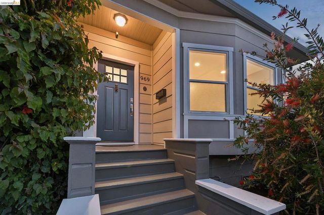 969 63Rd St, Oakland, CA 94608