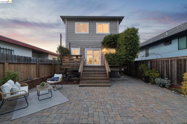 969 63Rd St, Oakland, CA 94608