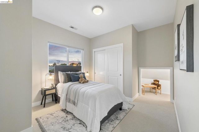 969 63Rd St, Oakland, CA 94608