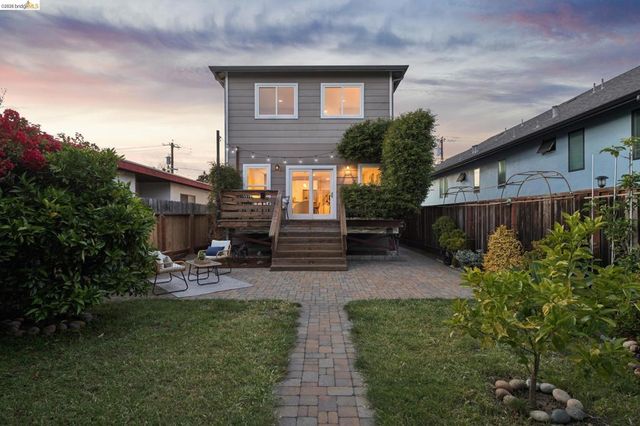 969 63Rd St, Oakland, CA 94608