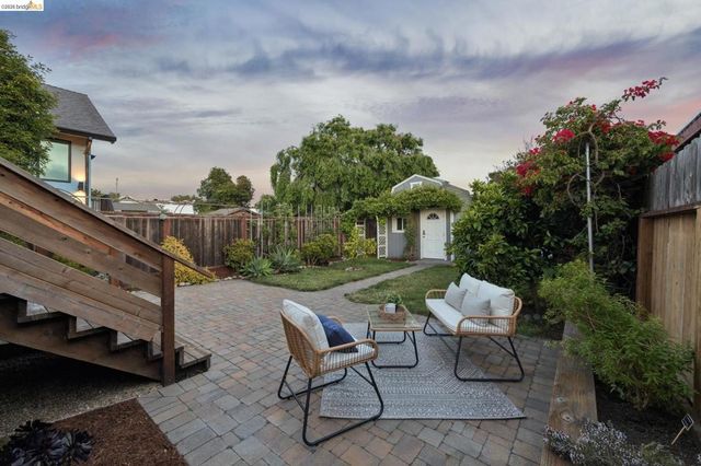 969 63Rd St, Oakland, CA 94608