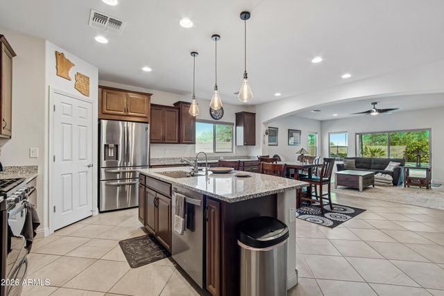 6732 W SONOMA Way, Florence, AZ 85132