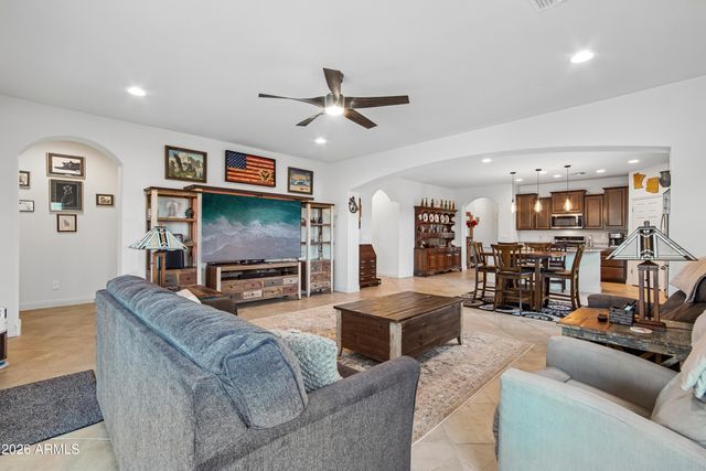 6732 W SONOMA Way, Florence, AZ 85132