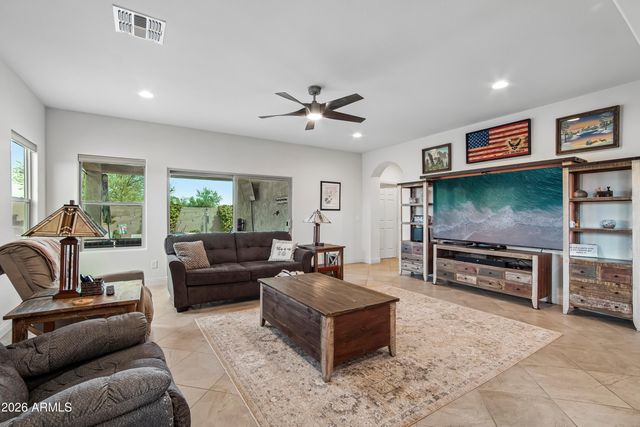6732 W SONOMA Way, Florence, AZ 85132