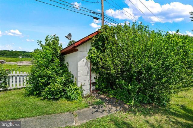 7590 POHOPOCO RD, Kunkletown, PA 18058