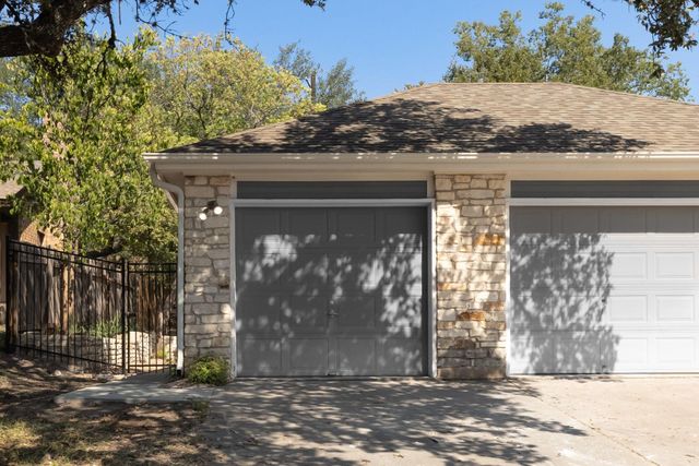 269 Mooring CIR A, Lakeway, TX 78734