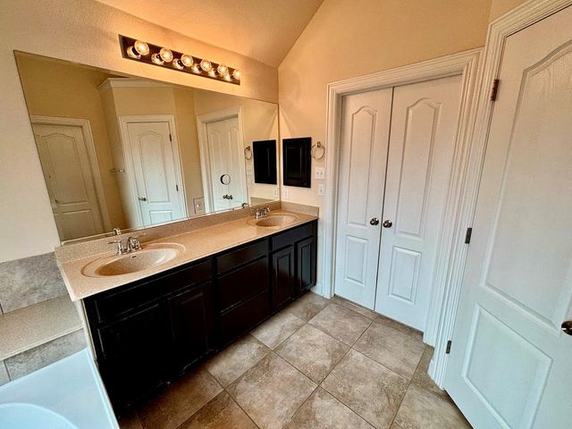 2501 Speidel DR, Pflugerville, TX 78660