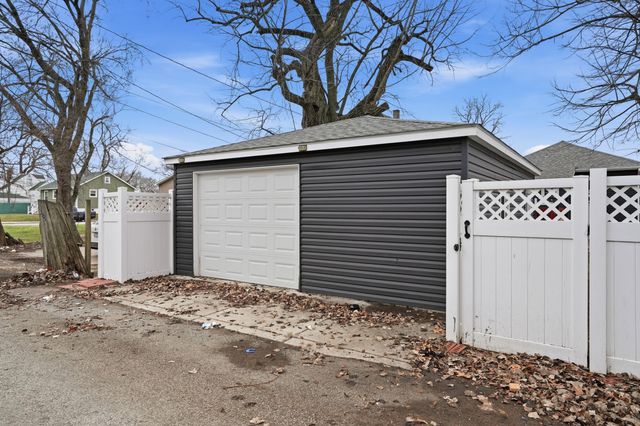 6249 Monroe Avenue, Hammond, IN 46324