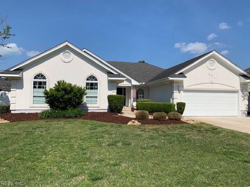 880 Los Colonis DR, Virginia Beach, VA 23456