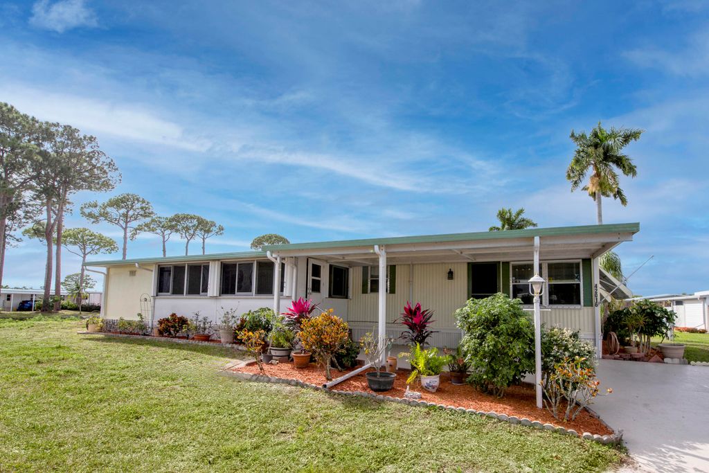 42016 Jima Bay, Boynton Beach, FL 33436