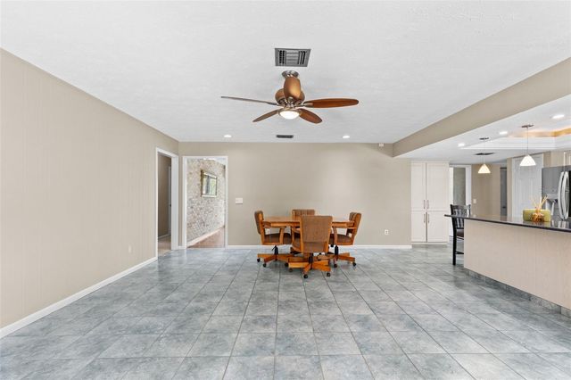 2311 LONG GREEN COURT, Valrico, FL 33596