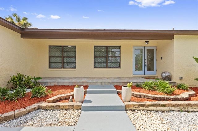 2311 LONG GREEN COURT, Valrico, FL 33596