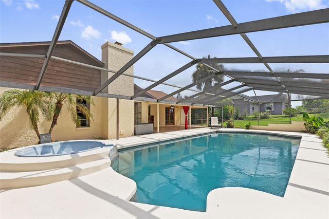 2311 LONG GREEN COURT, Valrico, FL 33596