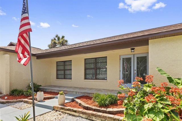 2311 LONG GREEN COURT, Valrico, FL 33596
