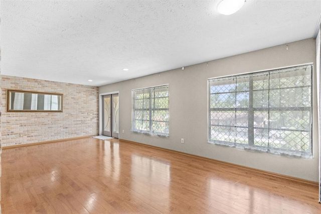 2311 LONG GREEN COURT, Valrico, FL 33596