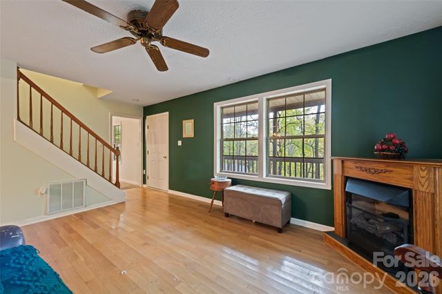 42 Greenview Drive, Maggie Valley, NC 28751