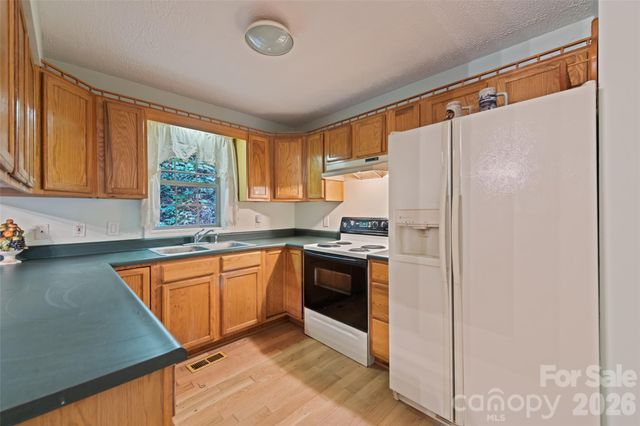 42 Greenview Drive, Maggie Valley, NC 28751