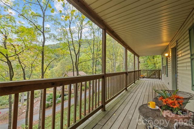 42 Greenview Drive, Maggie Valley, NC 28751