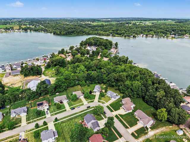 4558 Green Meadow Drive, Leighton Twp, MI 49316