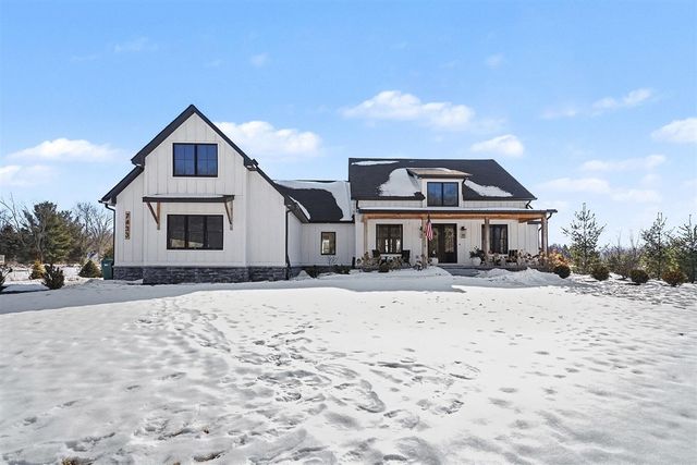 7433 Walsh Road, Dexter, MI 48130