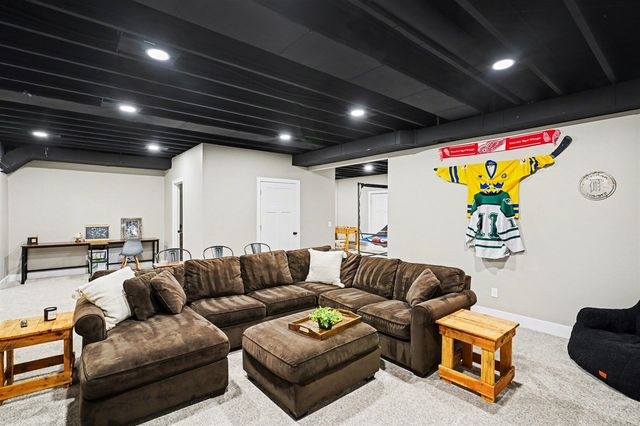 7433 Walsh Road, Dexter, MI 48130