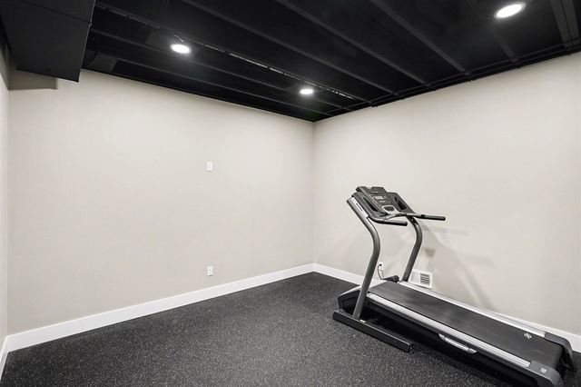 7433 Walsh Road, Dexter, MI 48130