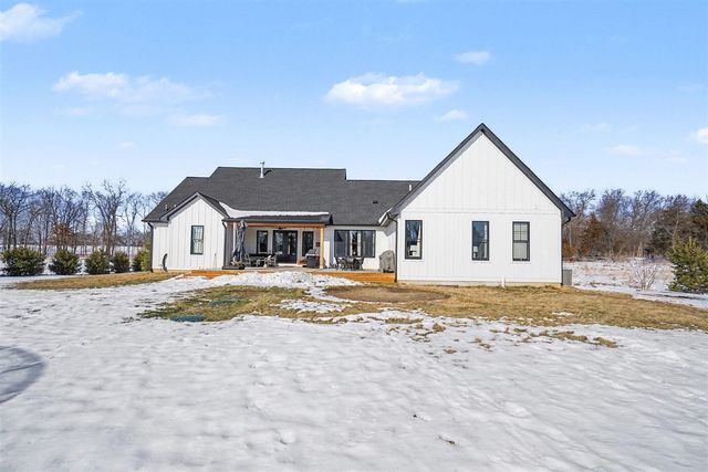 7433 Walsh Road, Dexter, MI 48130