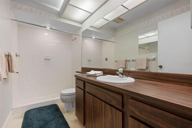 1235 TALLYWOOD DRIVE 7013, Sarasota, FL 34237