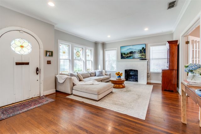 5915 Monticello Avenue, Dallas, TX 75206