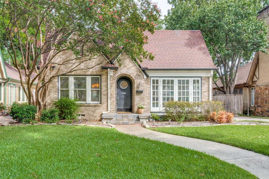 5915 Monticello Avenue, Dallas, TX 75206
