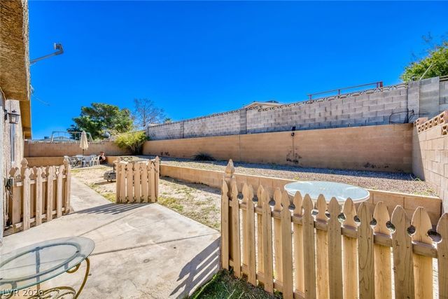 325 West Rochell Drive, Henderson, NV 89015