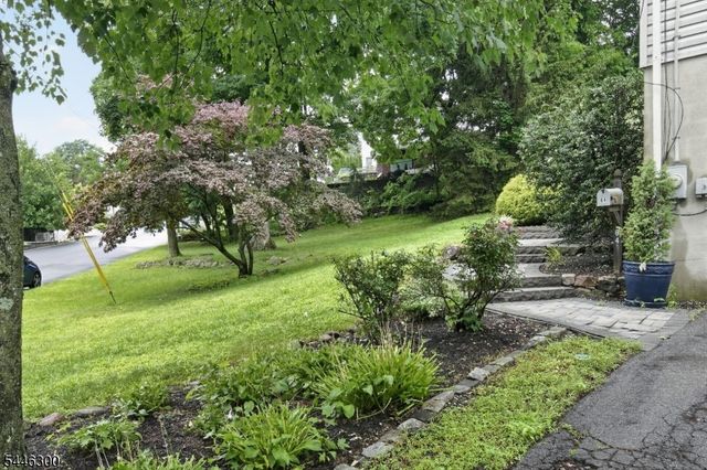 64 Valley Rd, Butler Boro, NJ 07405