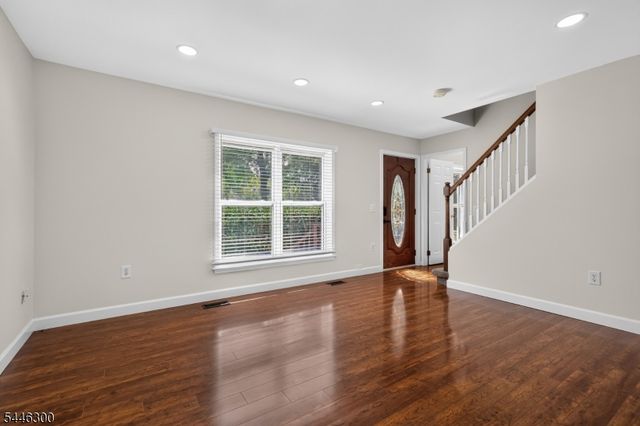 64 Valley Rd, Butler Boro, NJ 07405
