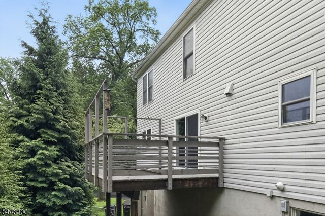 64 Valley Rd, Butler Boro, NJ 07405